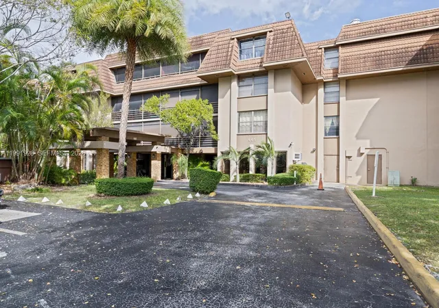 665-ne-195th-st-222-miami-fl-33179/hzid_11fd1357
