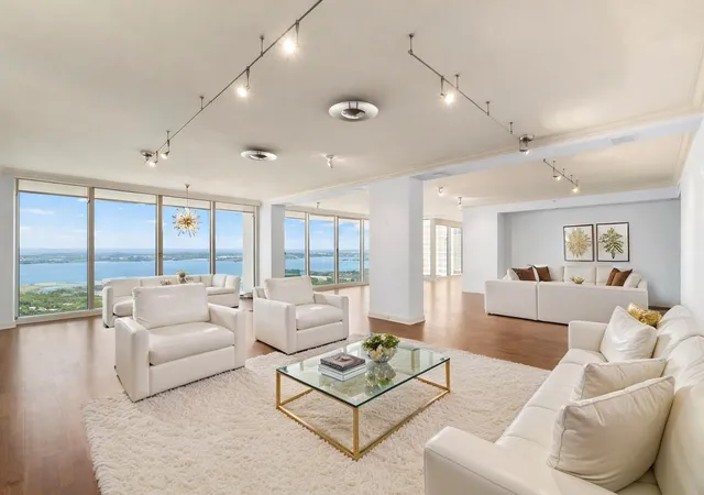 529-s-flagler-dr-12gh-west-palm-beach-fl-33401/hzid_9e563ac2