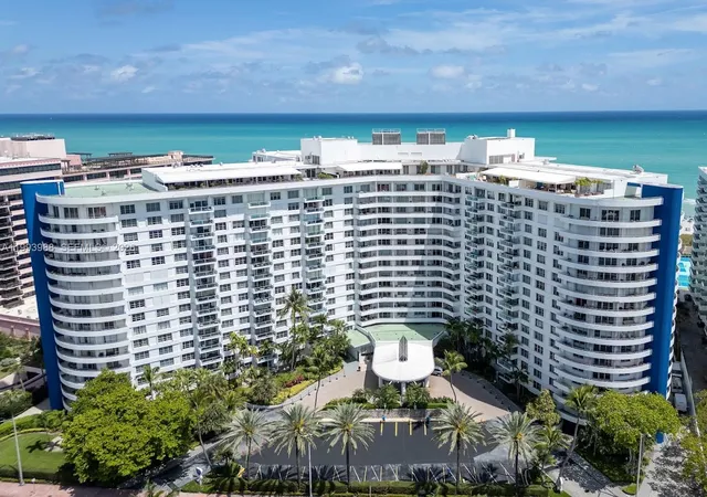 5161-collins-ave-701-miami-beach-fl-33140/hzid_7065a080