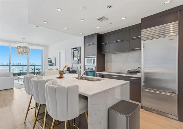 900-biscayne-blvd-4308-miami-fl-33132/hzid_95908526