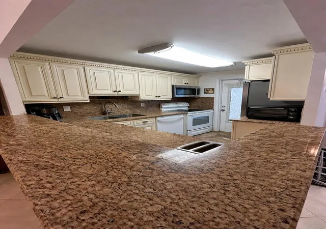 400-se-10th-street-202-deerfield-beach-fl-33441/hzid_40764607