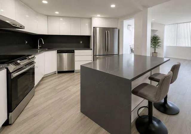 2750-ne-183rd-st-2407-aventura-fl-33160/hzid_e97c4656