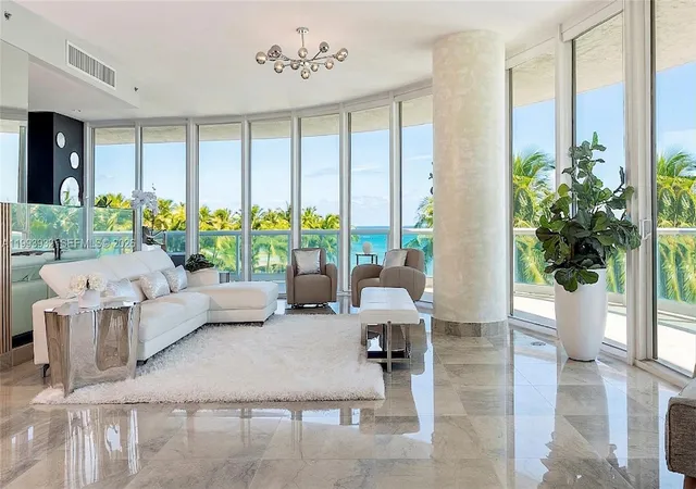 100-s-pointe-dr-506-miami-beach-fl-33139/hzid_017b66a7