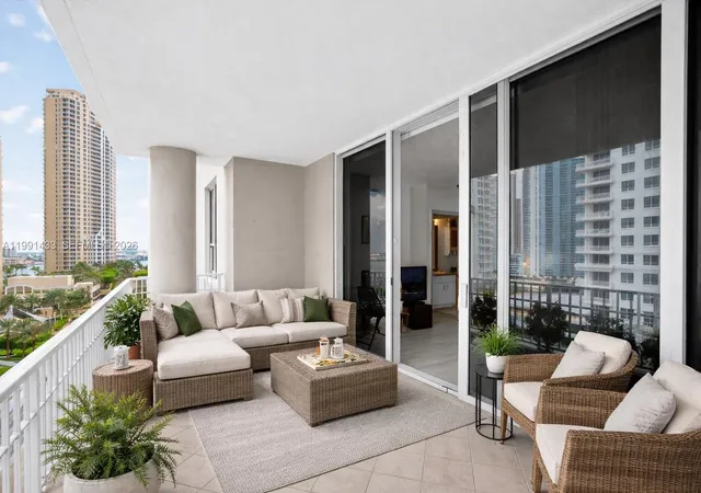 701-brickell-key-blvd-1108-miami-fl-33131/hzid_5a8fd547