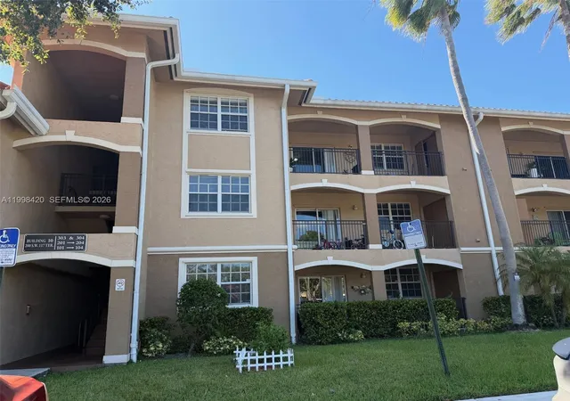 200-sw-117th-ter-10103-pembroke-pines-fl-33025/hzid_e55f8acd