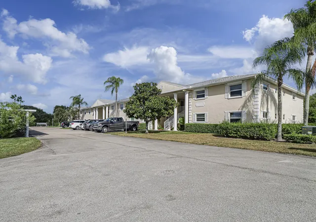 700-lake-orchid-cir-209-vero-beach-fl-32962/hzid_d302e5f8