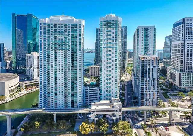 31-se-5th-st-4212-miami-fl-33131/hzid_cb3eb97f