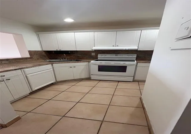6070-w-18th-ave-323-hialeah-fl-33012/hzid_990e9f0e