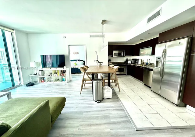 950-brickell-bay-dr-2706-miami-fl-33131/hzid_0246e699