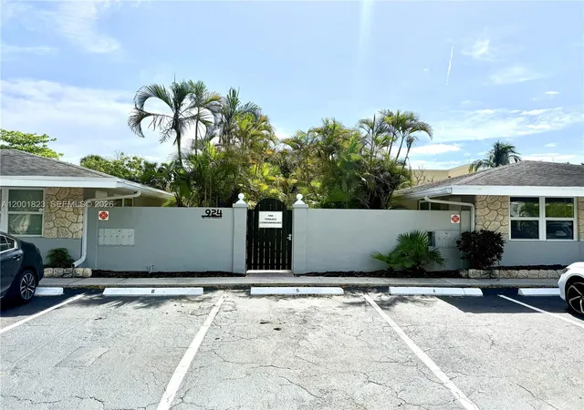 924-ne-17th-terrace-1-fort-lauderdale-fl-33304/hzid_dfab8cce