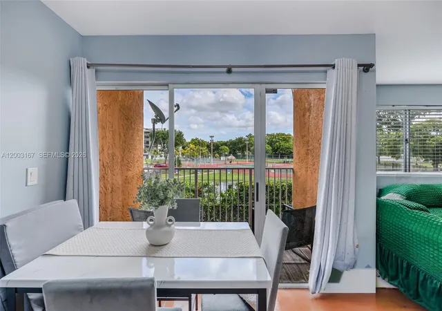 6255-kendale-lakes-cir-218-miami-fl-33183/hzid_19a9f471