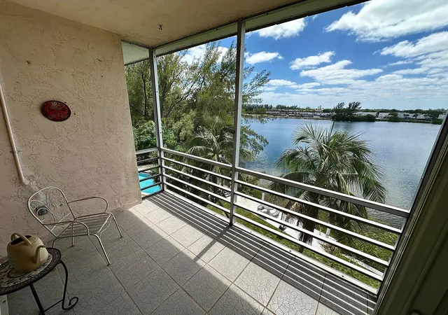4311-crystal-lake-dr-407-deerfield-beach-fl-33064/hzid_469441f5