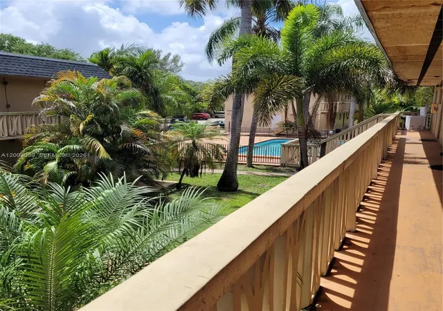 1370-ne-119th-street-137015-miami-fl-33161/hzid_d5bbdaeb