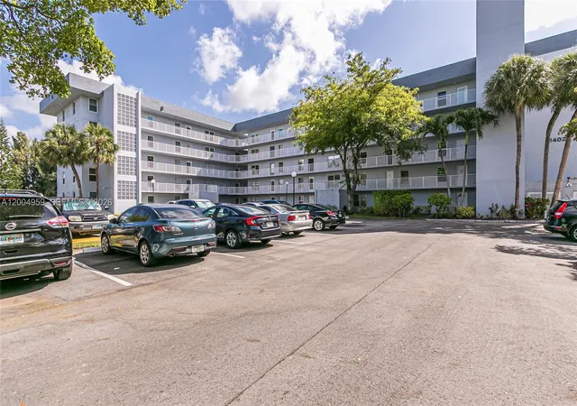1402-nw-80th-avenue-302-margate-fl-33063/hzid_74ad2ab5