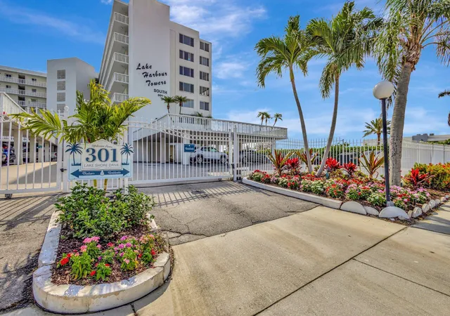 301-lake-shore-dr-lake-park-fl-33403/hzid_1110f631