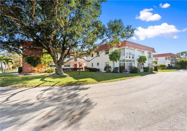 2600-se-ocean-blvd-jj18-stuart-fl-34996/hzid_6cf3533c
