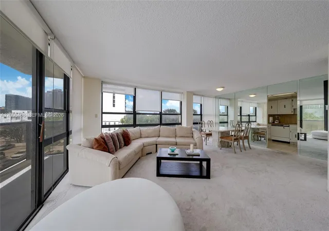 600-ne-36th-st-421-miami-fl-33137/hzid_6d9229b3
