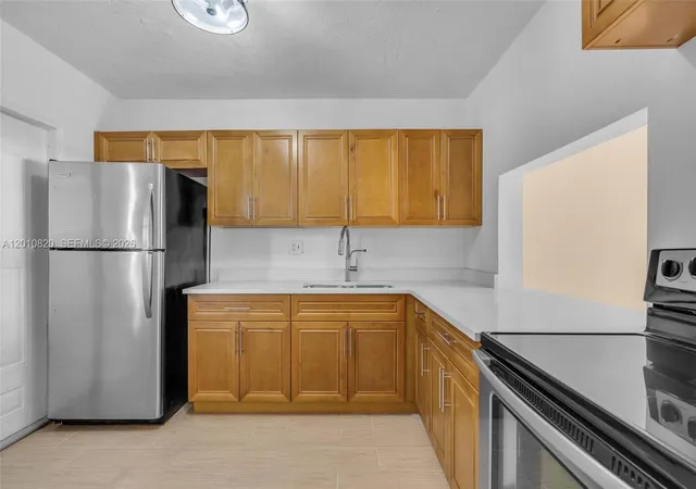 18900-ne-3rd-court-520-miami-fl-33179/hzid_9f254994