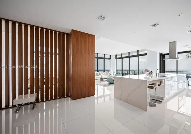 88-sw-7th-street-ph4301-miami-fl-33130/hzid_f16d4148