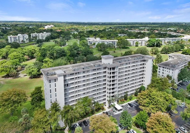 575-oaks-ln-508-pompano-beach-fl-33069/hzid_03d856aa