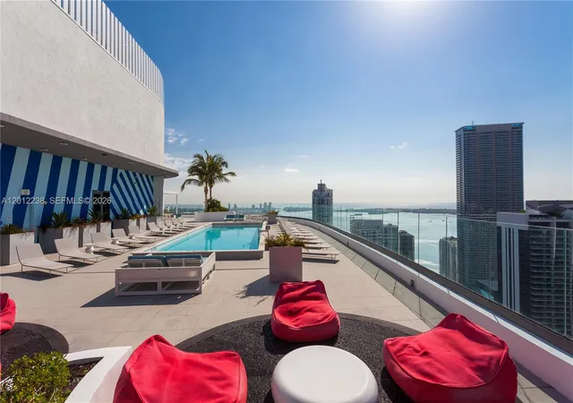 45-sw-9th-street-1604-miami-fl-33130/hzid_9ef61a07