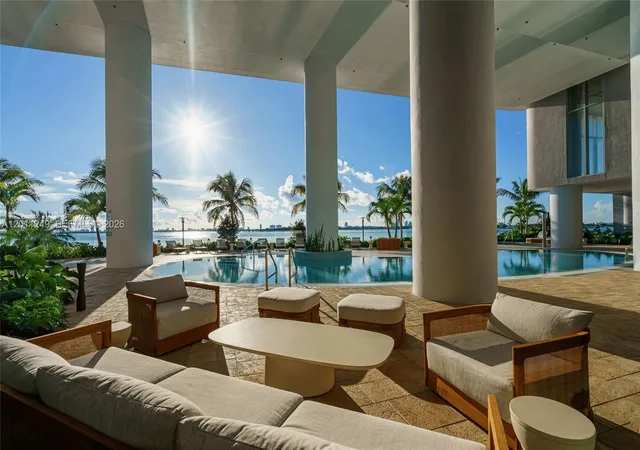 725-ne-24th-st-301-miami-fl-33137/hzid_37352f00