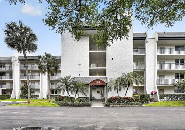 9330-lagoon-pl-307-davie-fl-33324/hzid_e126d367
