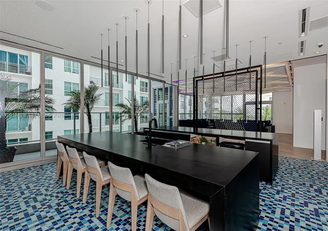 227-ne-2nd-st-2206-miami-fl-33132/hzid_c539e688