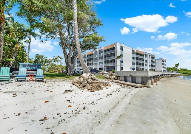 1516-s-lakeside-dr-105-lake-worth-fl-33460/hzid_7cca107a
