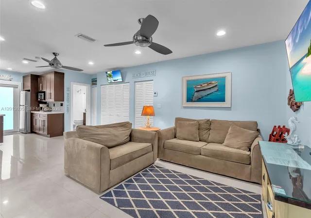 315-van-buren-st-103b-hollywood-fl-33019/hzid_53cedd72