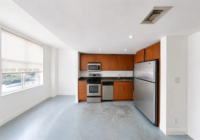 111-e-flagler-st-705-miami-fl-33131/hzid_35dcda6c