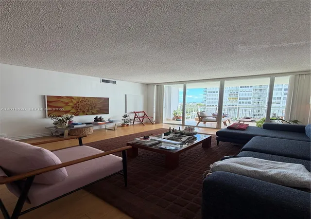 18061-biscayne-blvd-601-aventura-fl-33160/hzid_87b62ab4