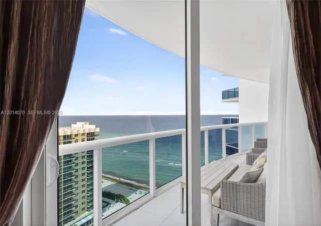 2711-s-ocean-dr-1901-hollywood-fl-33019/hzid_f4ba5c0d