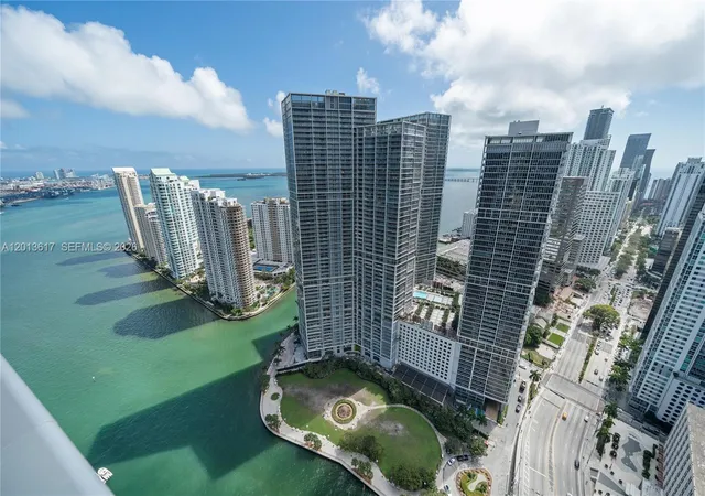 200-biscayne-boulevard-wy-4902-miami-fl-33131/hzid_c5e1c188