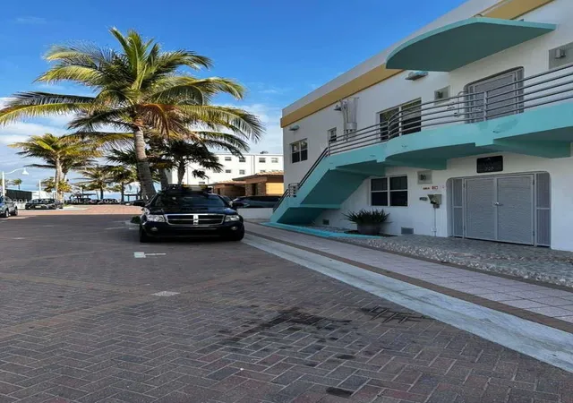 326-wilson-st-106-hollywood-fl-33019/hzid_53ebef94