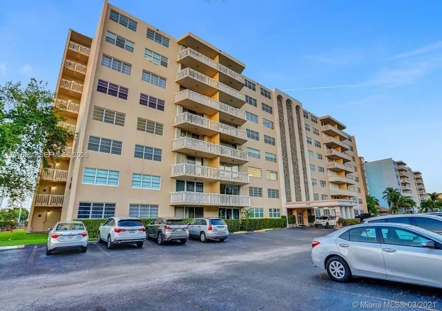 12590-ne-16th-ave-210-north-miami-fl-33161/hzid_62d45cc6