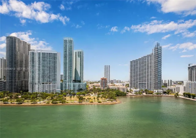 2000-n-bayshore-dr-702-miami-fl-33137/hzid_e2a91024