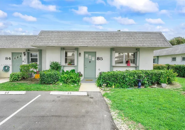 2638-e-gately-dr-85-west-palm-beach-fl-33415/hzid_5722a04f