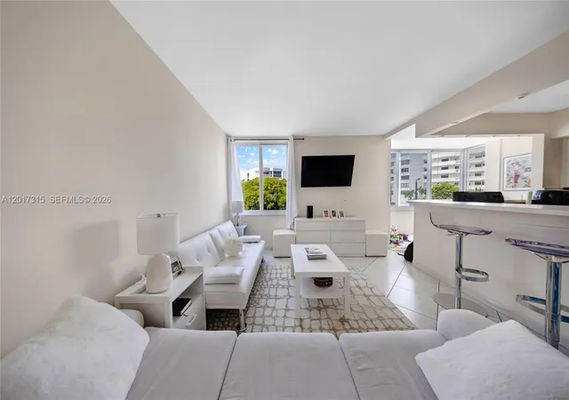 250-180th-dr-352-sunny-isles-beach-fl-33160/hzid_42976a95