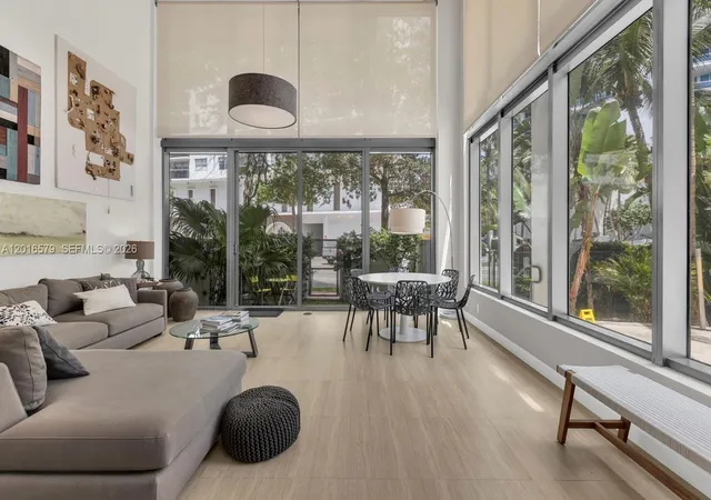 6000-collins-ave-129-miami-beach-fl-33140/hzid_a309cb6f