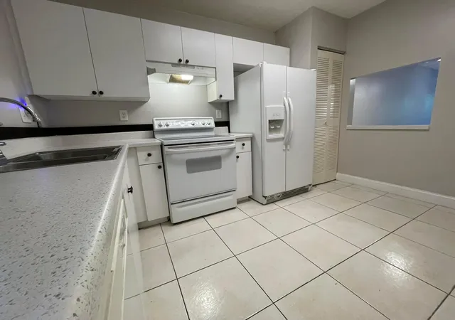 2967-riverside-dr-coral-springs-fl-33065/hzid_16372175
