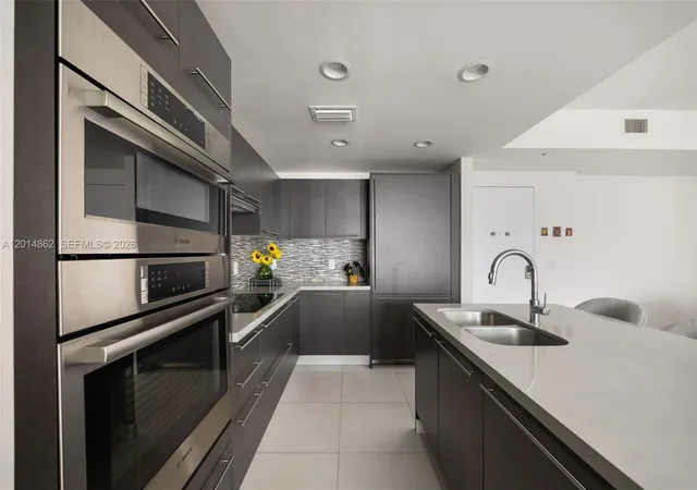 7825-nw-107th-ave-419-doral-fl-33178/hzid_ec2b8118