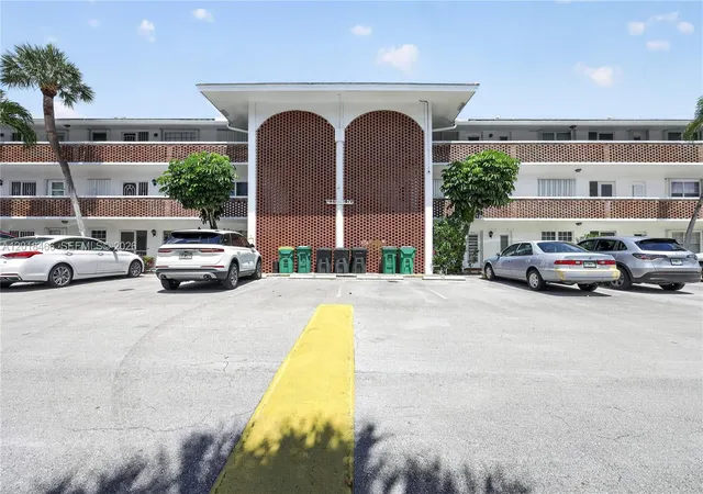 2050-ne-39th-st-w112-lighthouse-point-fl-33064/hzid_6f9c7800