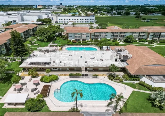17090-ne-14th-ave-312-north-miami-beach-fl-33162/hzid_b4d6f0ff