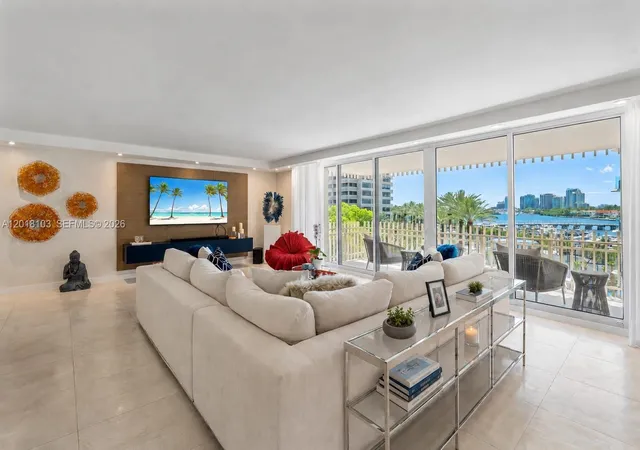 3-grove-isle-dr-c410-miami-fl-33133/hzid_4c515e6f
