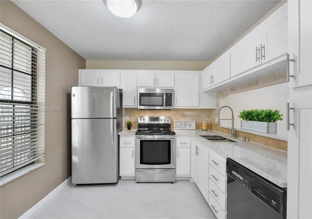 2382-nw-89th-dr-2382-coral-springs-fl-33065/hzid_46221501