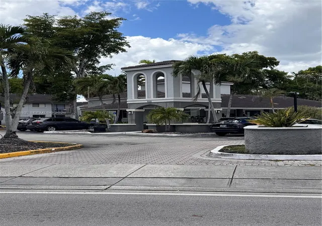 7115-nw-179th-street-207-hialeah-fl-33015/hzid_e9444f27