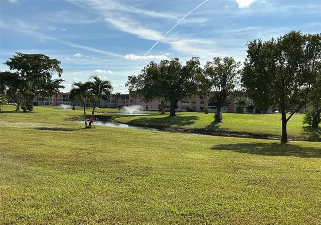 9481-sunrise-lakes-blvd-102-sunrise-fl-33322/hzid_c289048c
