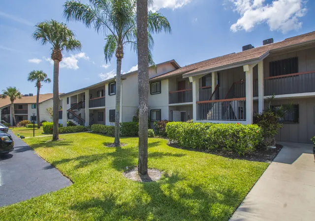 1600-ne-dixie-hwy-jensen-beach-fl-34957/hzid_71813ff2