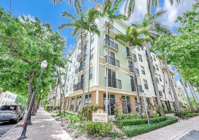 1900-van-buren-st-113b-hollywood-fl-33020/hzid_6e3ccf49